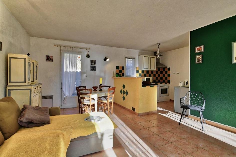 L'Oustaou Du Luberon Et Spa Villelaure Bagian luar foto