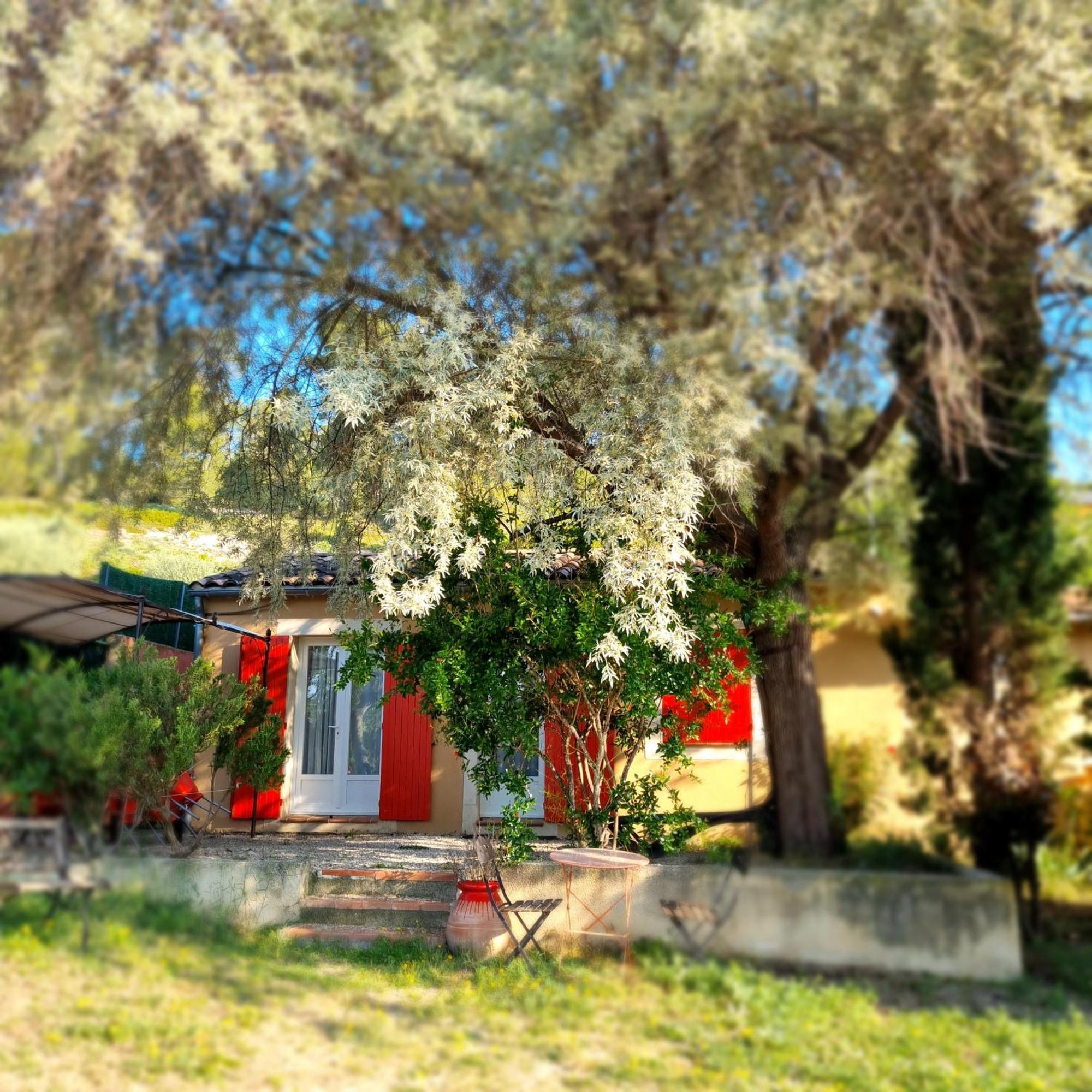 L'Oustaou Du Luberon Et Spa Villelaure Bagian luar foto