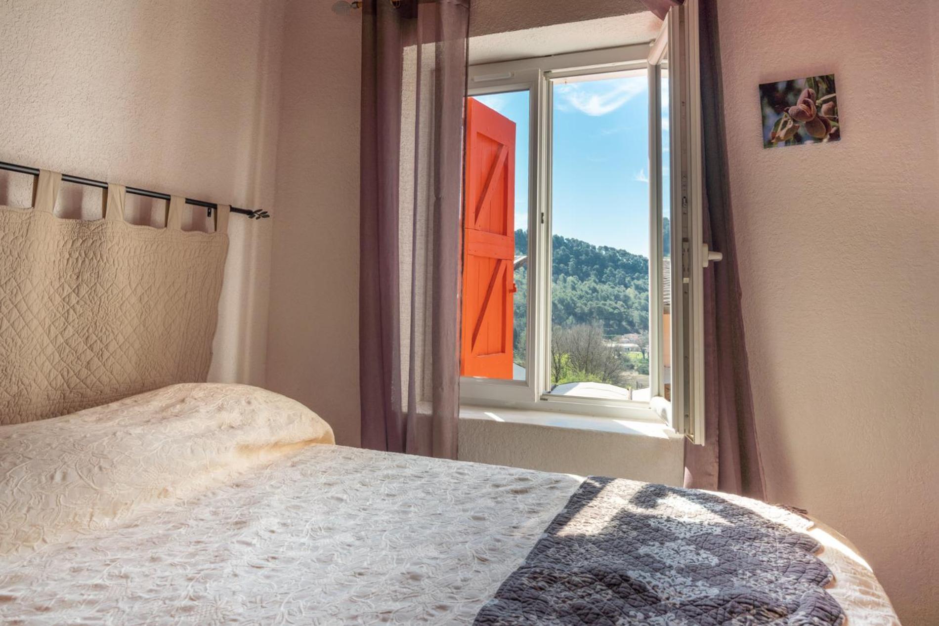 L'Oustaou Du Luberon Et Spa Villelaure Bagian luar foto