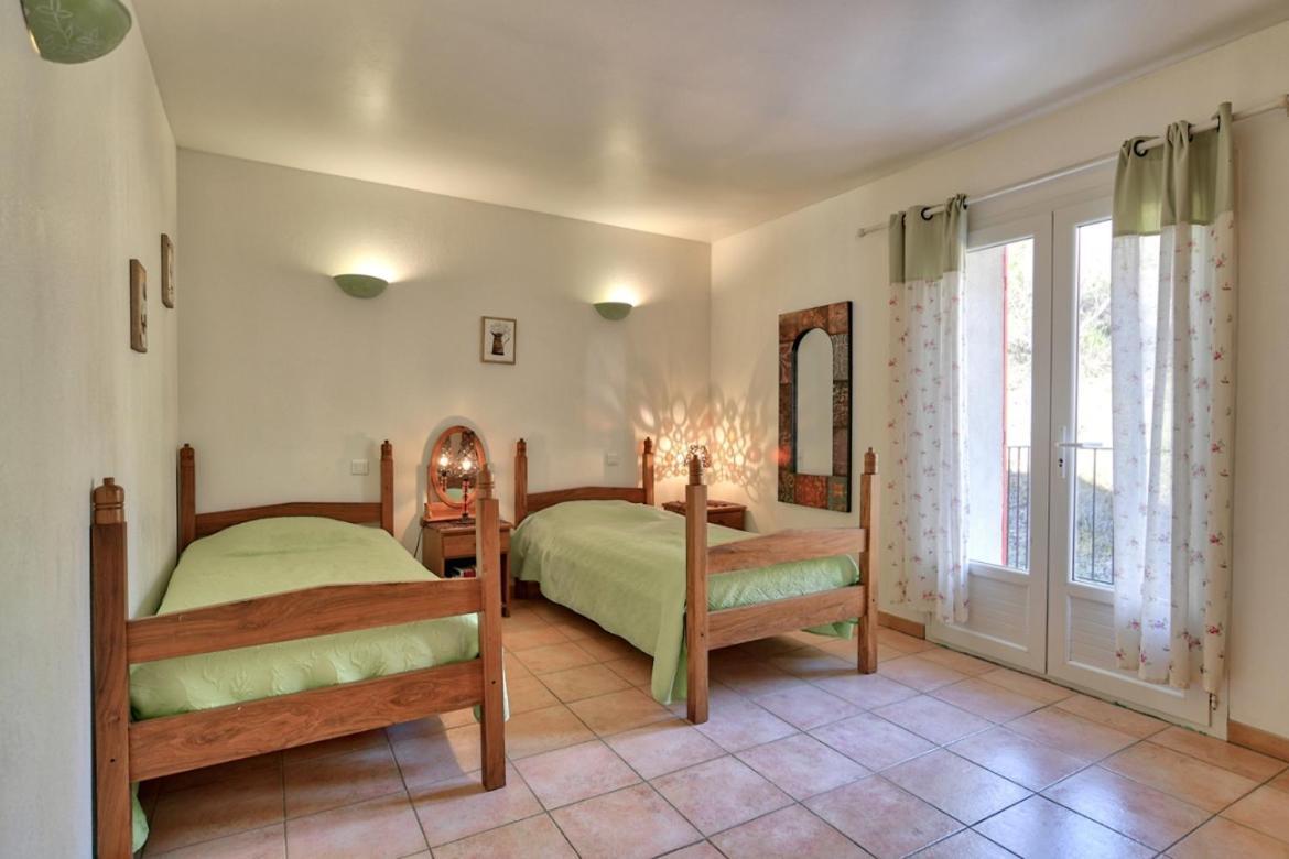 L'Oustaou Du Luberon Et Spa Villelaure Bagian luar foto