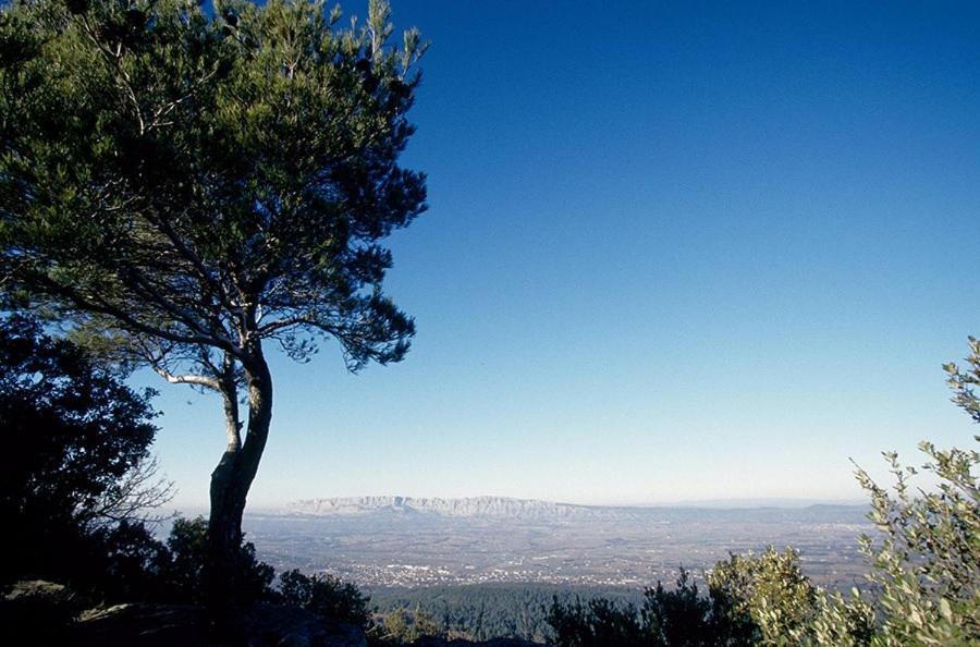 L'Oustaou Du Luberon Et Spa Villelaure Bagian luar foto